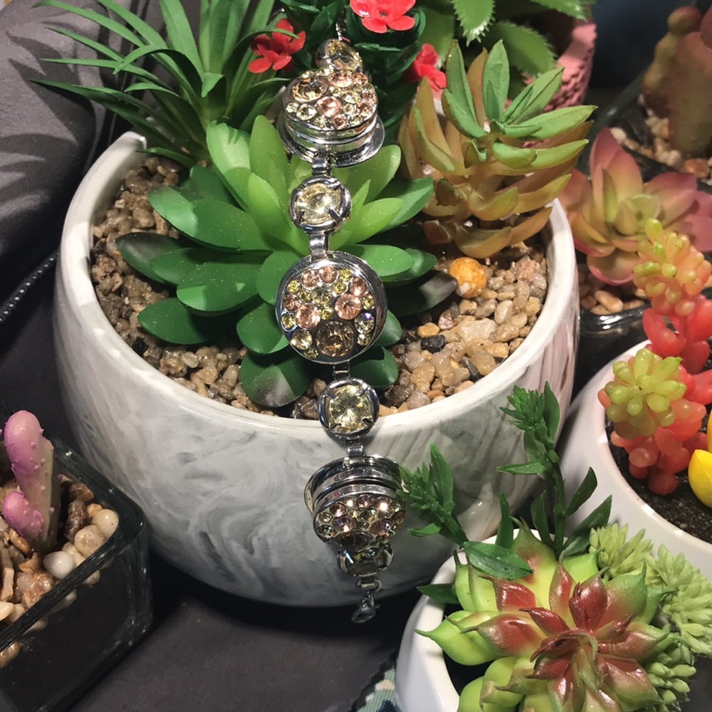 Gingersnap Inspired Bracelet with 3 snaps and decorative accents